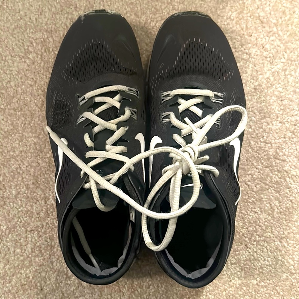 Nike Free Run 5.0 sneakers women size 8.5. Lightly worn.